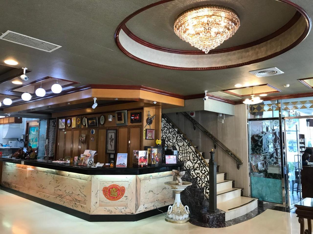 Sunrise Hotel Tainan Exterior foto