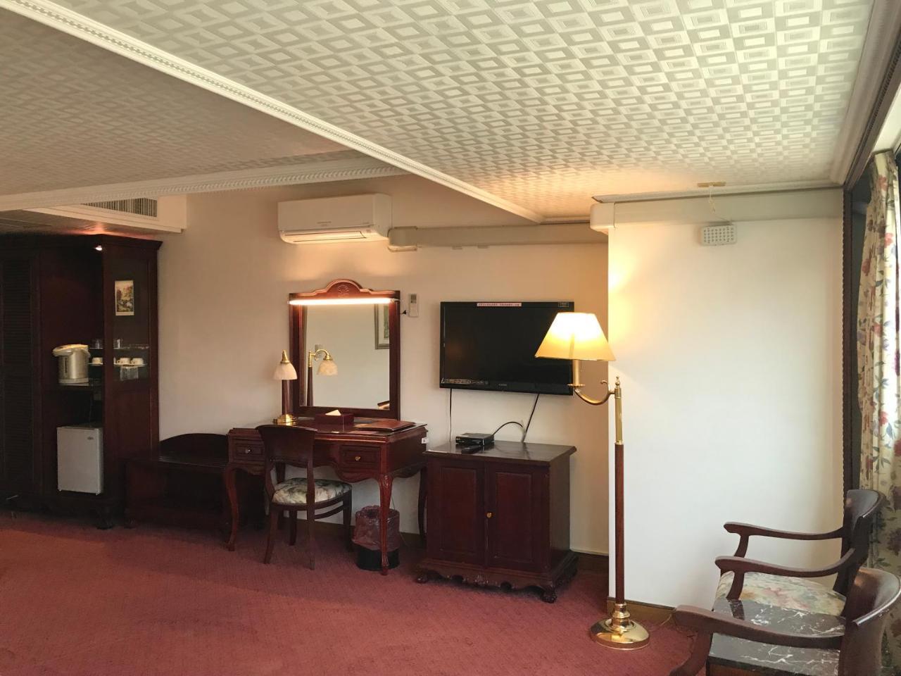Sunrise Hotel Tainan Exterior foto